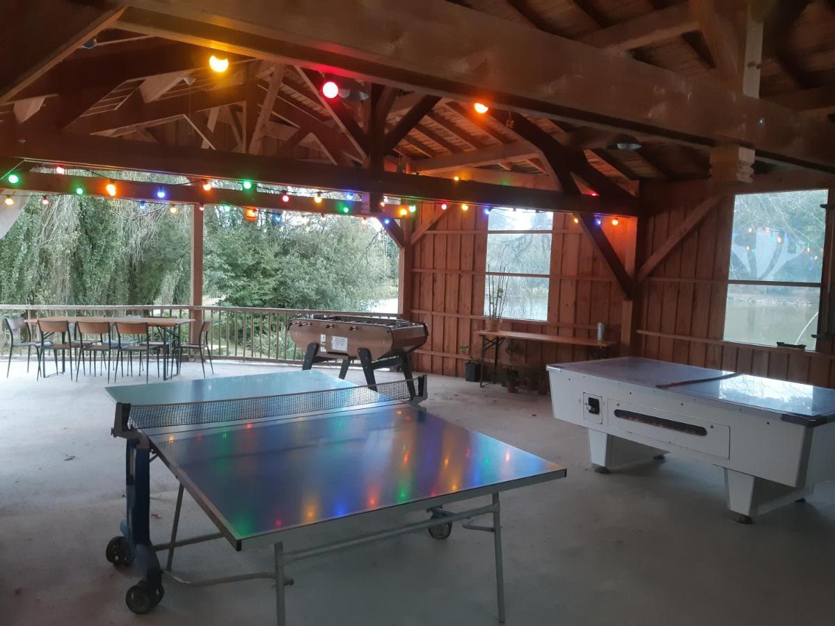 Camping De La Chagnee Saint-Aubin-le-Cloud Exteriér fotografie