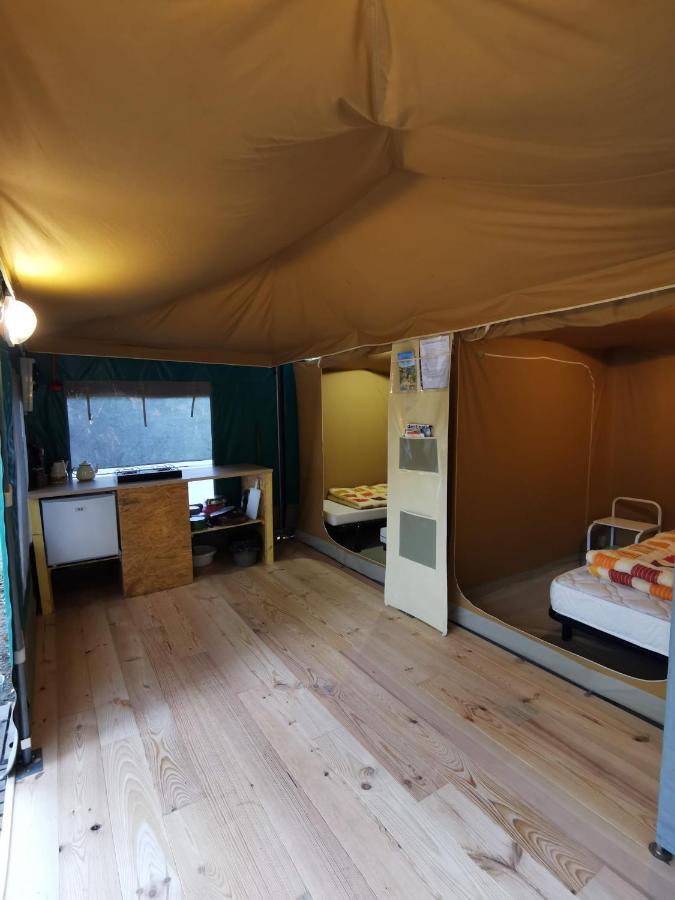 Camping De La Chagnee Saint-Aubin-le-Cloud Exteriér fotografie
