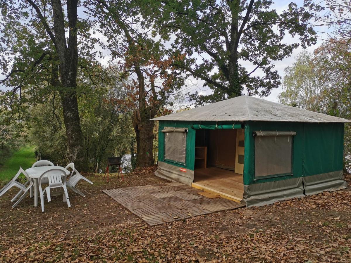 Camping De La Chagnee Saint-Aubin-le-Cloud Exteriér fotografie