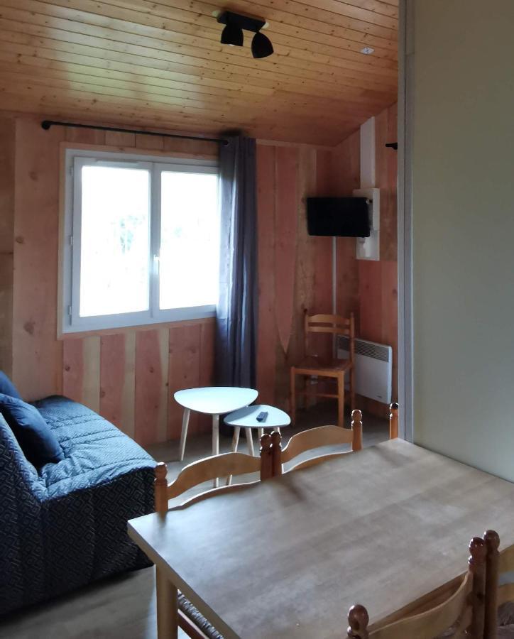 Camping De La Chagnee Saint-Aubin-le-Cloud Exteriér fotografie